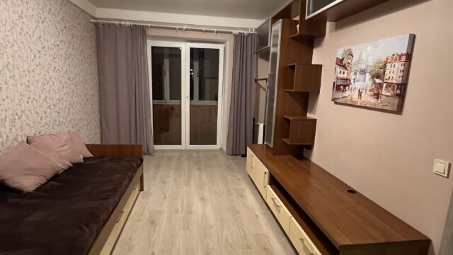 Продаж 3к кв 10хв метро Лівобережна Ремонт/Меблі