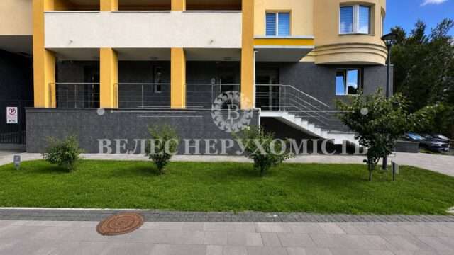 Оренда фасадного комерційного приміщення, ЖК Новомостицький, Виноградар, Подільський район, магазини, офіси, комерція.
